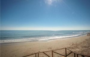 2 Bedroom Cozy Apartment In Orihuela