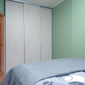 Bright and cozy city center 1 br ap, Free parking!