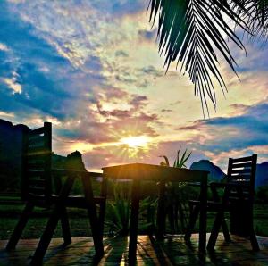 Vang Vieng Savanh Sunset View Resort