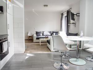 Lagoon Forest Family Retreat