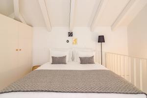 Porto Vitoria Apartments