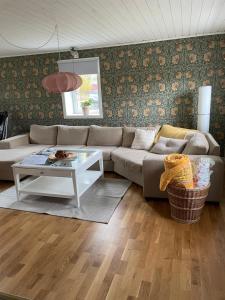 Ruth & Iris Farmhouse