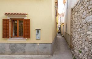 Beautiful home in Susak with 2 Bedrooms and WiFi