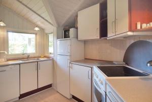 Sommerhus i Marielyst med Spa og Sauna, incl el og vand, tæt på by og strand