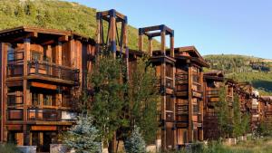 1 Bedroom Condo with Spa - Silver Baron Lodge