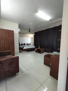 Hotel Crown Inn