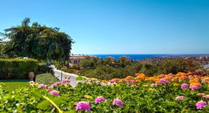 Ground floor Apartment Anthos with Beautiful Sea Views on Aphrodite Hills Resort