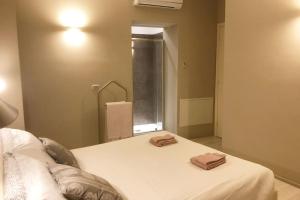 Budello di Alassio, ampio appartamento con box