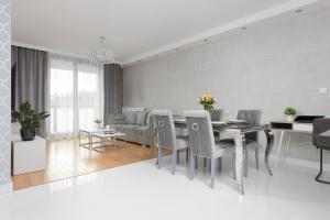 Warsaw Silver Residence by Renters Prestige