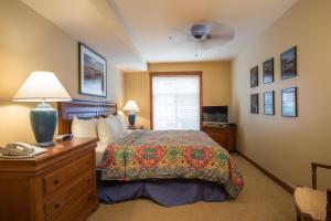 3221 - Three Bedroom Standard Powderhorn Lodge condo