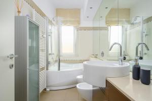 garibaldi sempione sarpi 10 min - big apartment 85m - self-check-in 5th floor