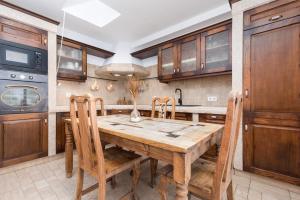 Casa Silvia, casa con jardín y vista al mar