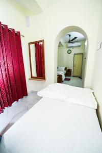 Rishika Guest House And Banquet