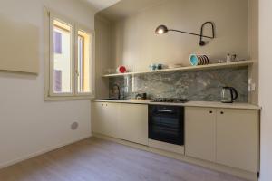 Accademia delle Belle Arti University Apartment