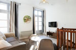 N1 Des Études Cosy Duplex Netflix Balcon ConciergerieDameCarcas