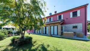 CASCINA MARIANNA 12&4, Emma Villas
