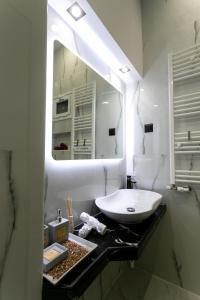 Near to White Tower 40sqm , gas heating, optical fiber, 2smart tv, private entrance