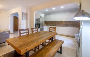 3 Bedroom Cozy Home In Cartagena