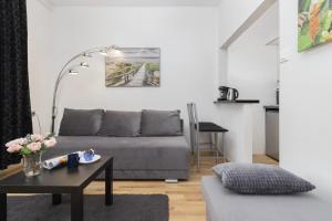 Batorego Studio Apartment Downtown Gdynia by Renters