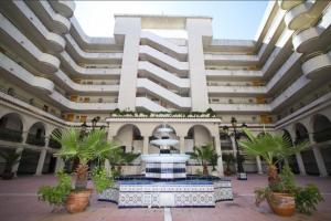 Apartamento en Salou con 3 piscinas junto a Port Aventura