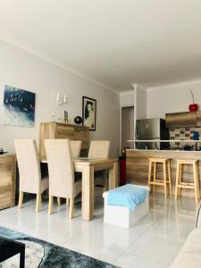 Appartements CHARMING APARTMENT NEAR THE BEACH : photos des chambres