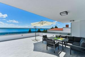 Modern Villa Futura with pool