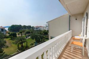 Apartments and Rooms On the Beach