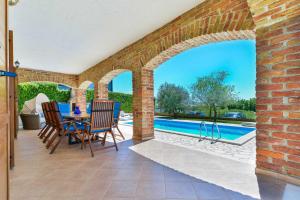 Villa Toscana Sole with pool
