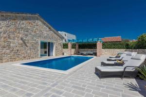 Stone Villa Gelosia Rustica with pool