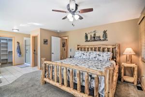 Family-Friendly Home with Hot Tub 1 Mi to Dtwn