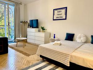 Kalimera - Greek life apartment