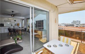 Appartements Awesome apartment in Perpignan with 2 Bedrooms and WiFi : photos des chambres