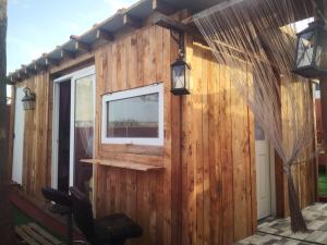 Flor de Loto Romantic Woodhouse casita camping
