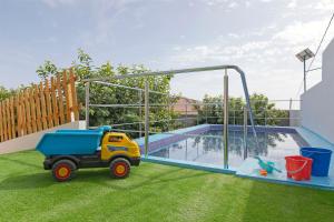 CLEMENTE HOUSE PRIVATE PooL