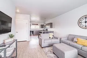 Bringham's Mill Apartments Perfect for Groups Full Kitchen Gym and Free Parking - 圣安东尼