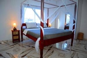 The White Villa