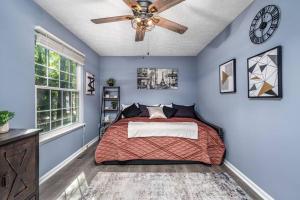Cozy End Unit Townhouse 1 Mile from Downtown Cary