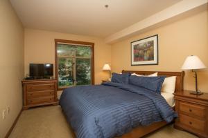 3205 - Two Bedroom Standard Powderhorn Lodge condo
