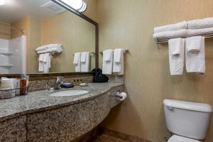 Queen Room with Two Queen Beds - Non-Smoking room in Best Western Plus Capital Inn