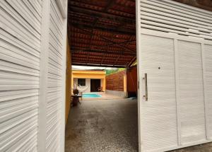 Casa com piscina no centro de Maragogi pertinho da praia!