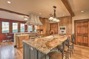 Mtn View and Group Ready Conifer Home on 100 Acres!