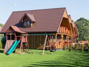 Comfortable houses with swimming pools, Rewal