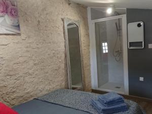 Maisons de vacances Gite Brossac, 2 pieces, 2 personnes - FR-1-653-20 : photos des chambres