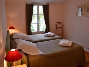 Maisons de vacances Gite Saint-Cybardeaux, 3 pieces, 4 personnes - FR-1-653-18 : photos des chambres