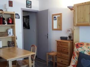 Appartements Studio Villard-de-Lans, 1 piece, 4 personnes - FR-1-689-78 : photos des chambres
