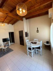 Moderno y tranquilo departamento en 6ta sección