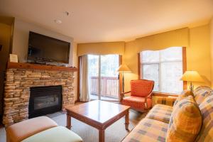 3309A - One Bedroom Standard Powderhorn Lodge