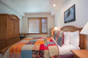 4312 - Two Bedroom Deluxe Creekside Condominiums condo