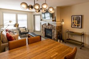 2204 - Two Bedroom Deluxe Eagle Springs East