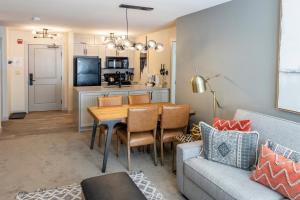 2204 - Two Bedroom Deluxe Eagle Springs East